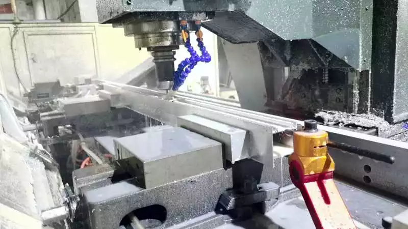 What type of cutting tools do we use when CNC machining? - Davantech